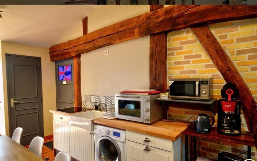 Chambres D'Hotes Les Vignes Montcet Exteriör bild