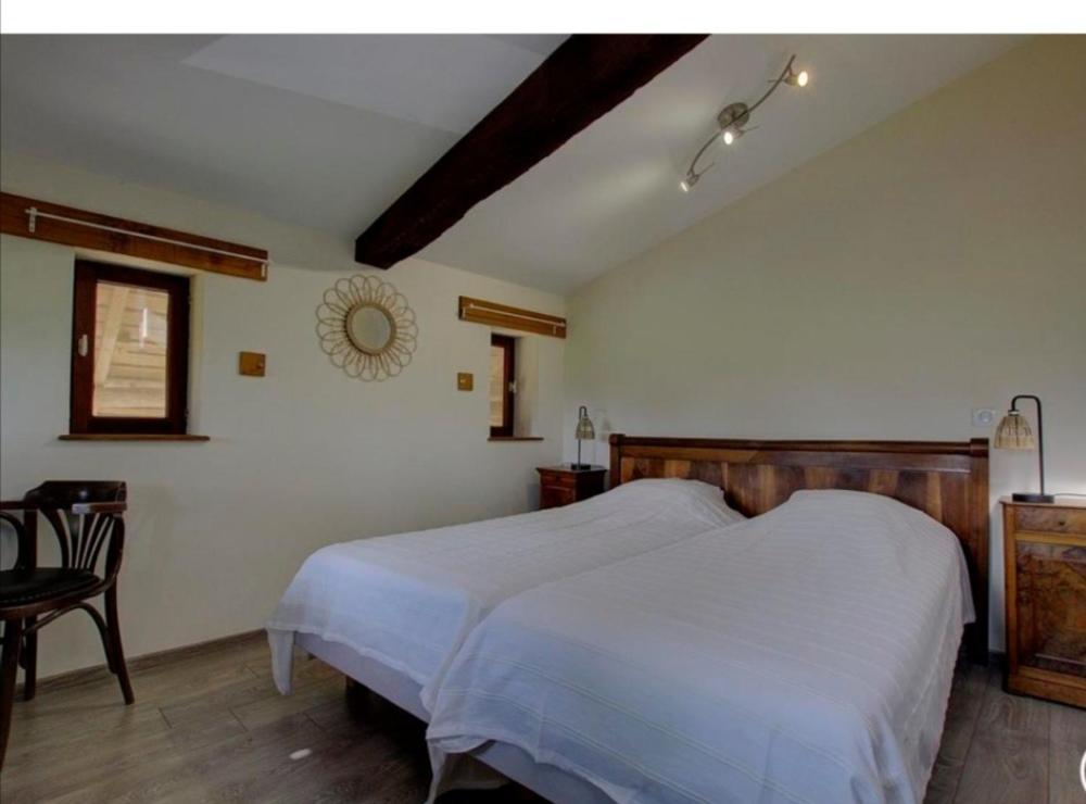 Chambres D'Hotes Les Vignes Montcet Exteriör bild