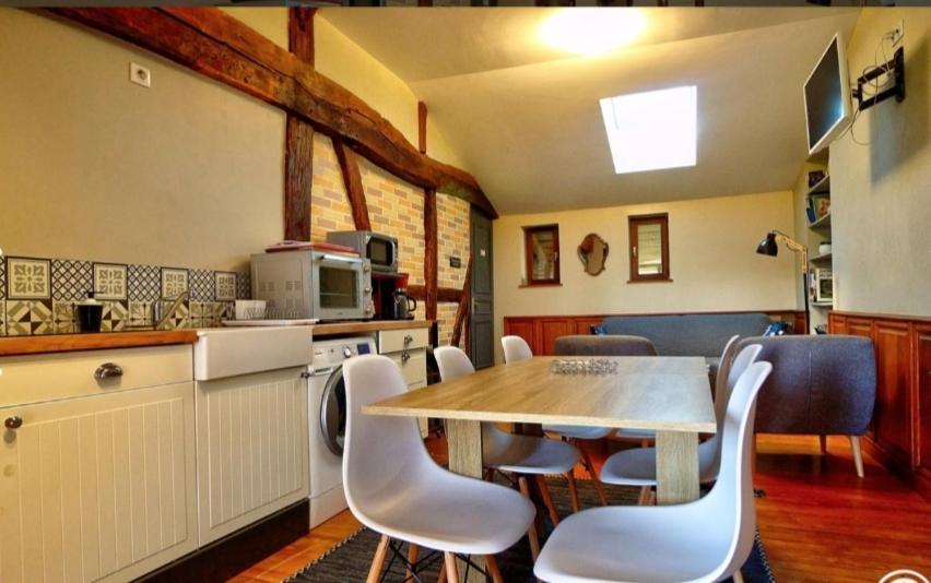 Chambres D'Hotes Les Vignes Montcet Exteriör bild